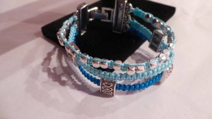 pulsera triple azul